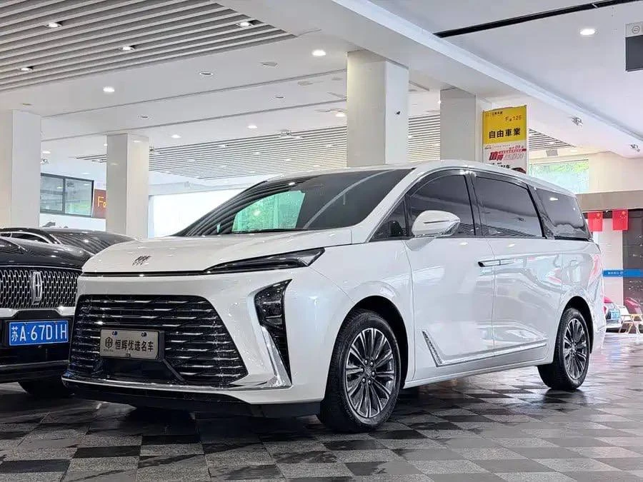 ⭐️Пятничная подборка интересных автомобилей с пробегом