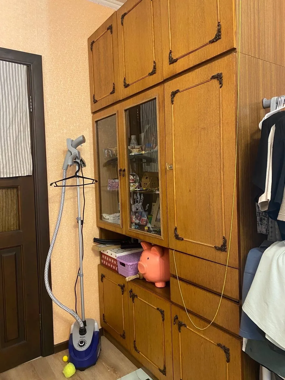 Отдам шкаф самовывоз