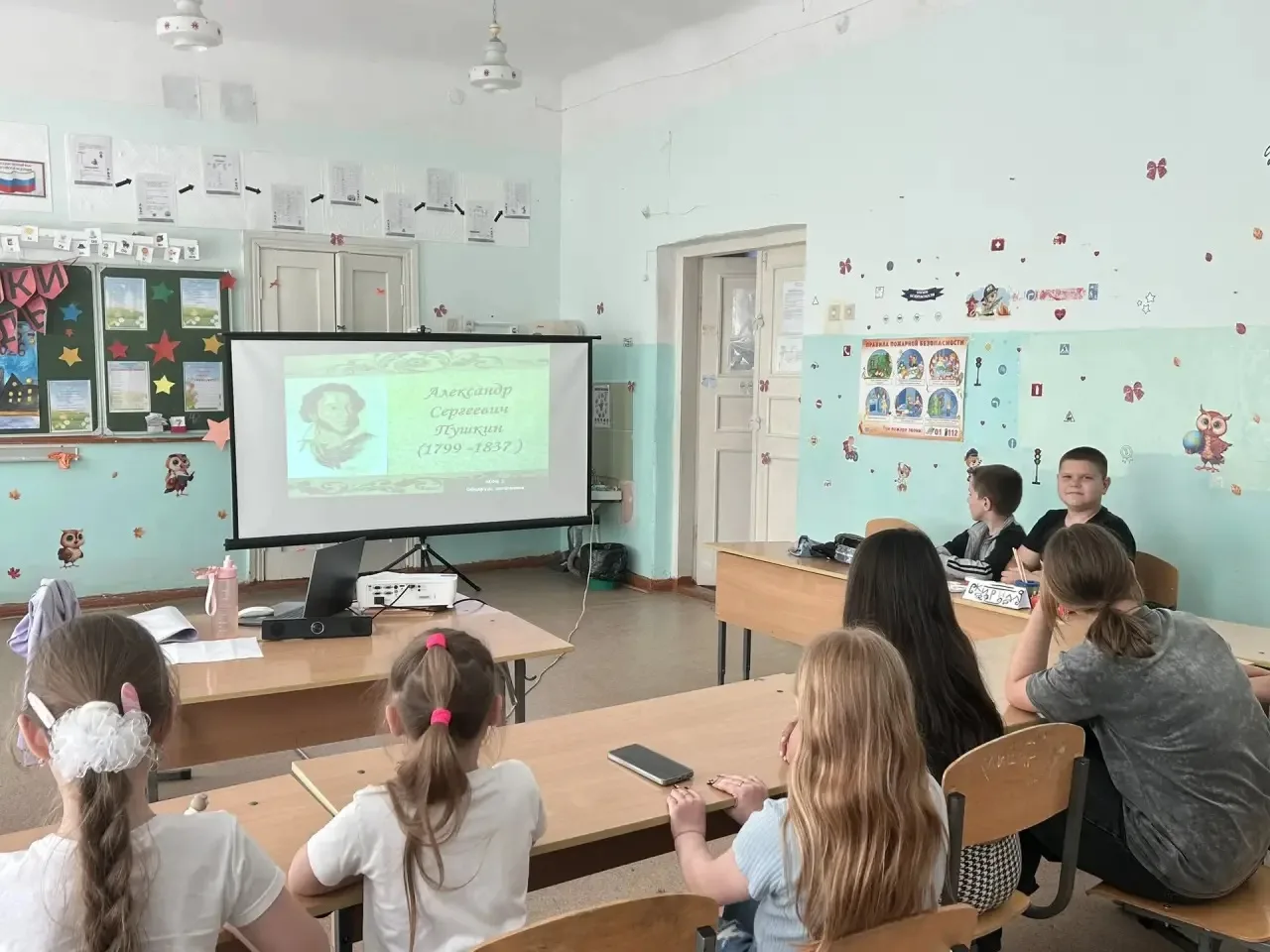 В преддверии Дня русского языка и дня рождения Александра Сергеевича Пушкина ребята из пришкольного 