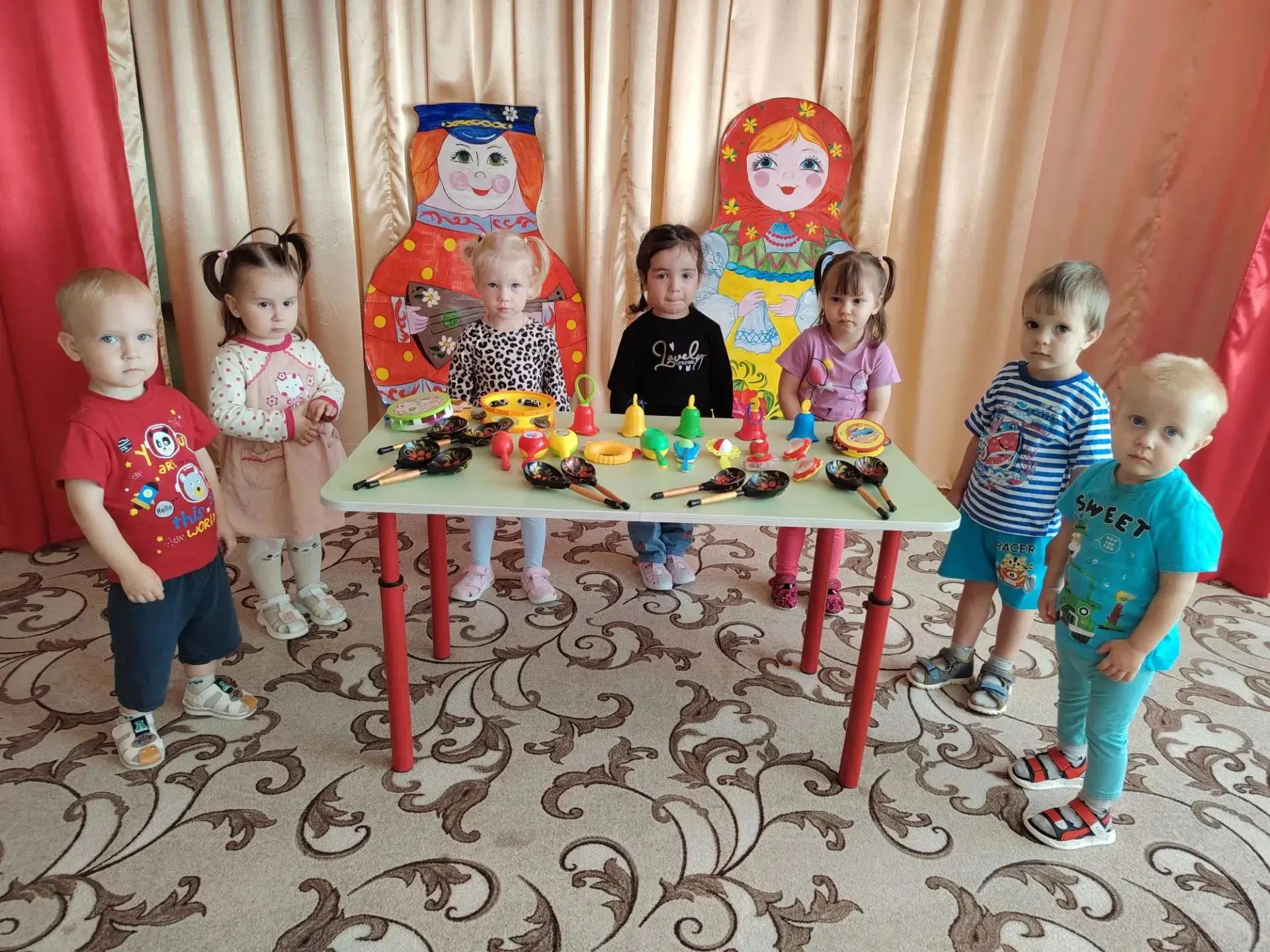 Воспитанники нашего детского сада  побывали в стране музыкальных инструментов, где позн...
