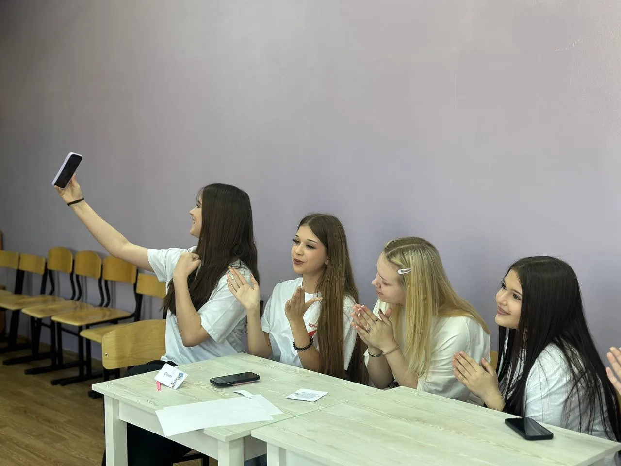 🧠 Интеллектуально-творческая игра «Команда Первых»!  Сегодня ученики 9-х классов нашей школы приняли
