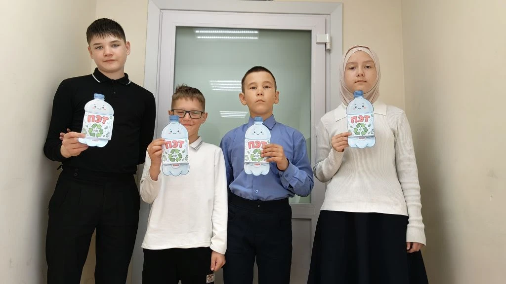 В 5 классе прошел необычный урок технологии. Ребята не только мастерили своими руками, но и разбирал