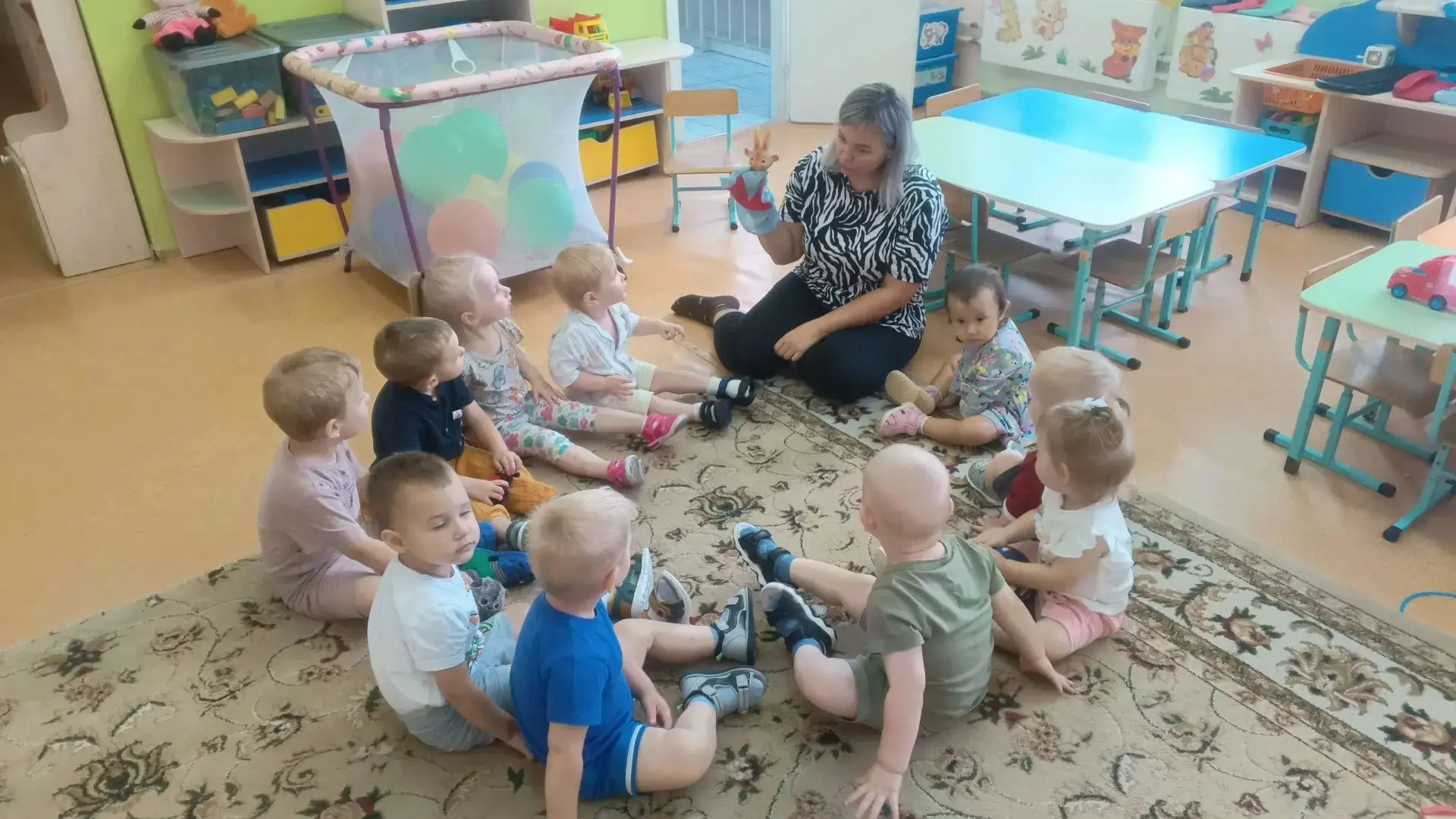 🌈 В ранней группе игры в кругу — важная часть ежедневных занятий. 💯В этом возрасте детям особенно 