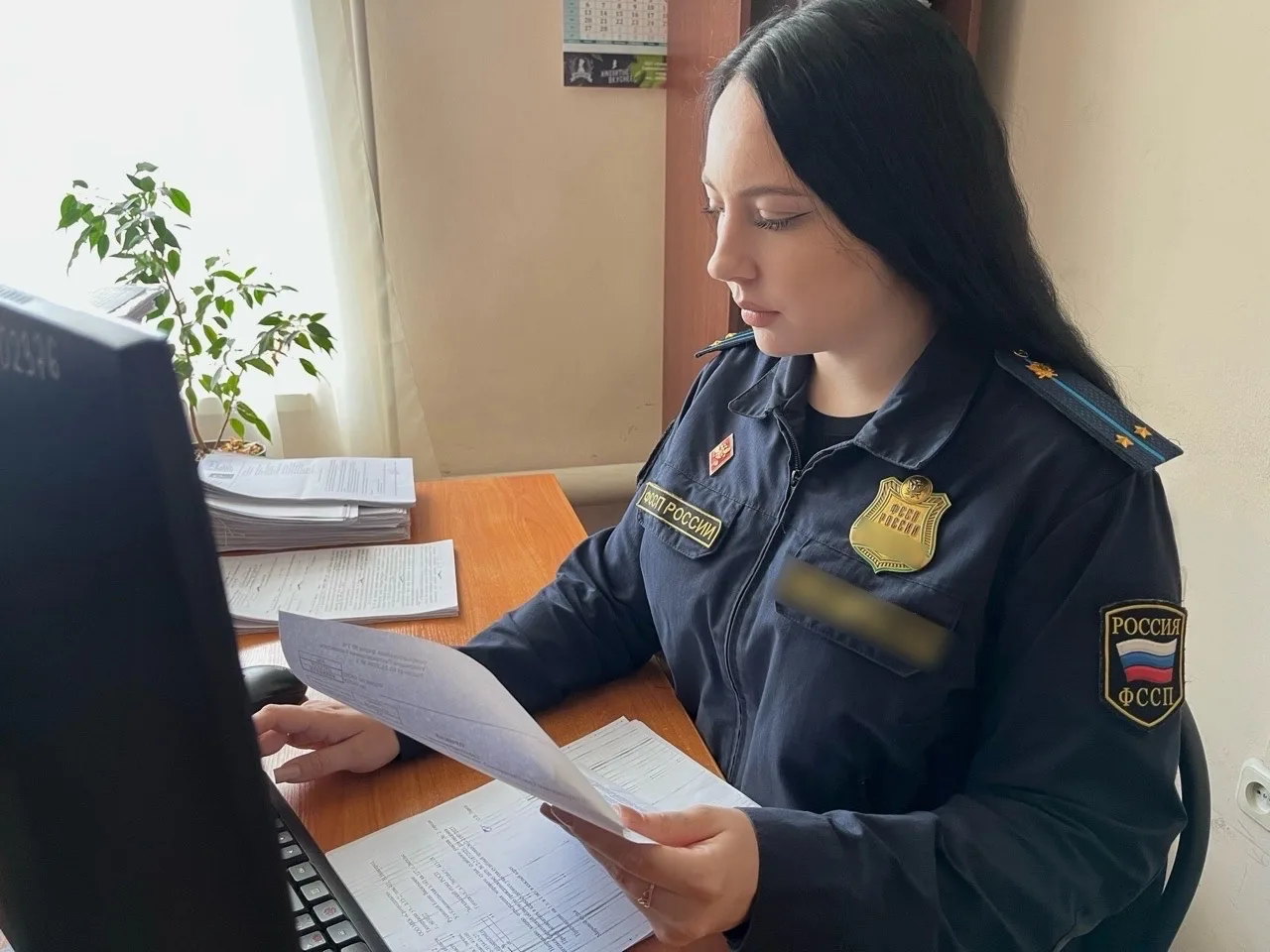 Приставы взыскали неосновательное обогащение с жителя Энгельса  В 2021 году 51-летняя жительница Кра