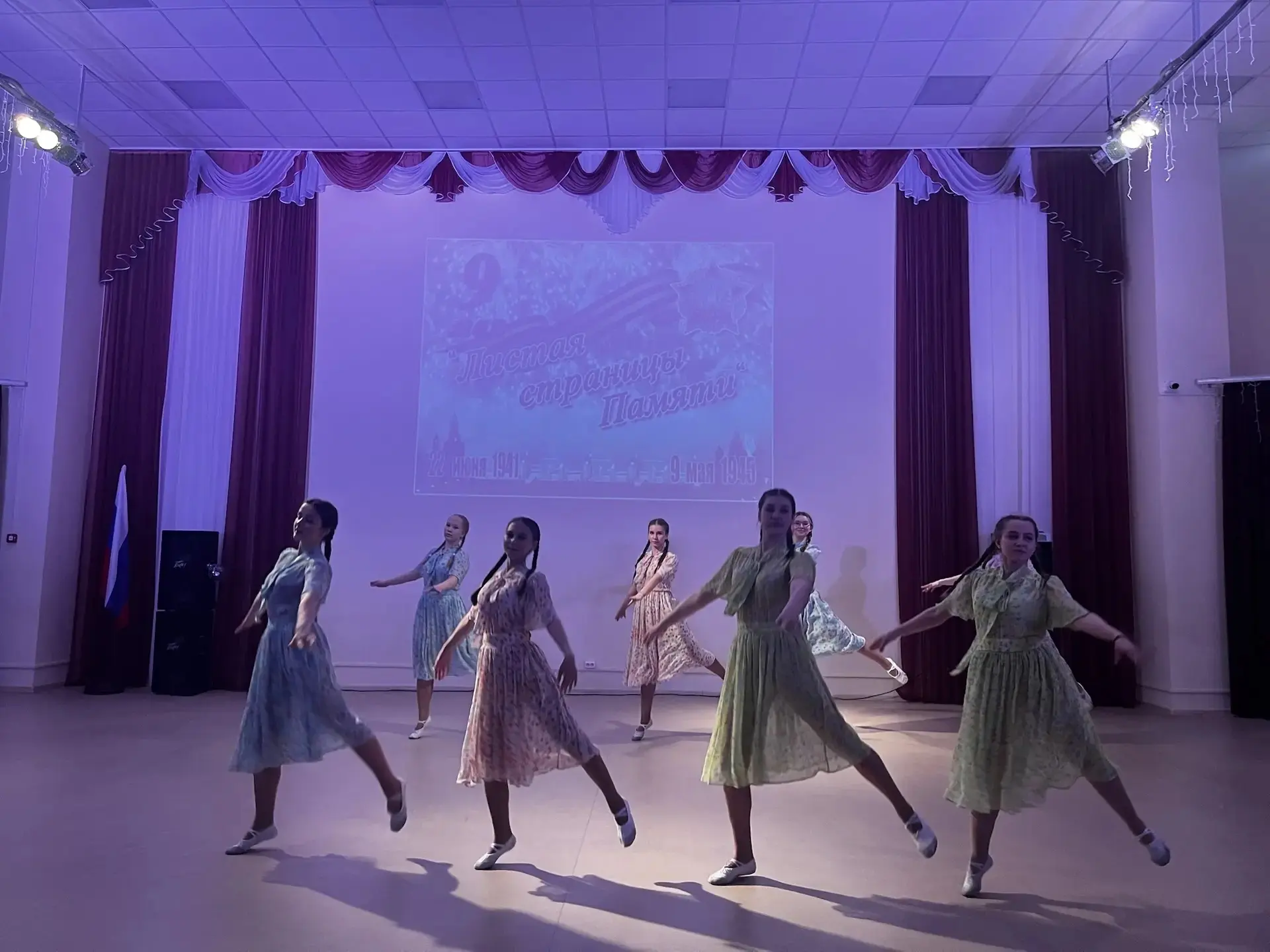 🎉 В нашей школе с большим вдохновением прошёл праздничный концерт, посвященный великому Дню Победы 9