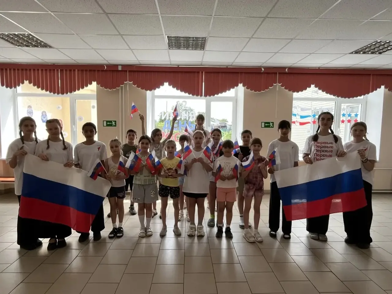 Одиннадцатый день в нашем пришкольном лагере был посвящён самому главному празднику нашей страны — Д
