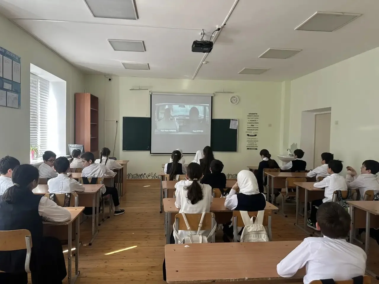 Сегодня наши школьники посмотрели фильм «Каруза» - трогательную семейную драму о мальчике Мите и его