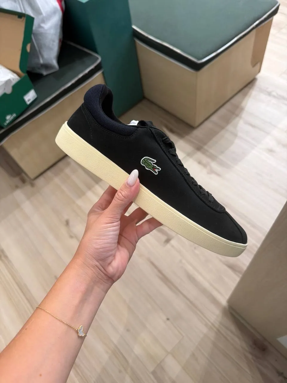 LACOSTE🏷️