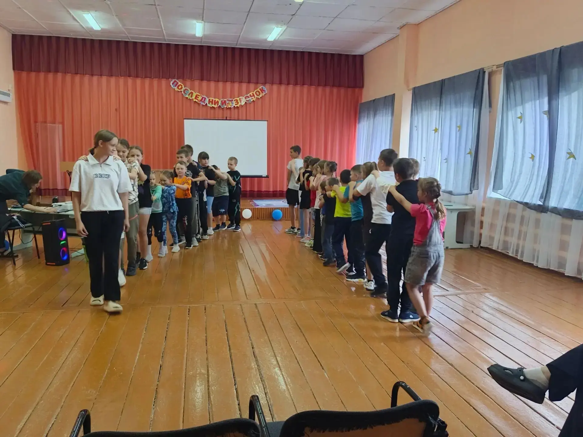 Смена в оздоровительном лагере "Солнышко" продолжается!

Сегодня провели "Танцевальный калейдоскоп".