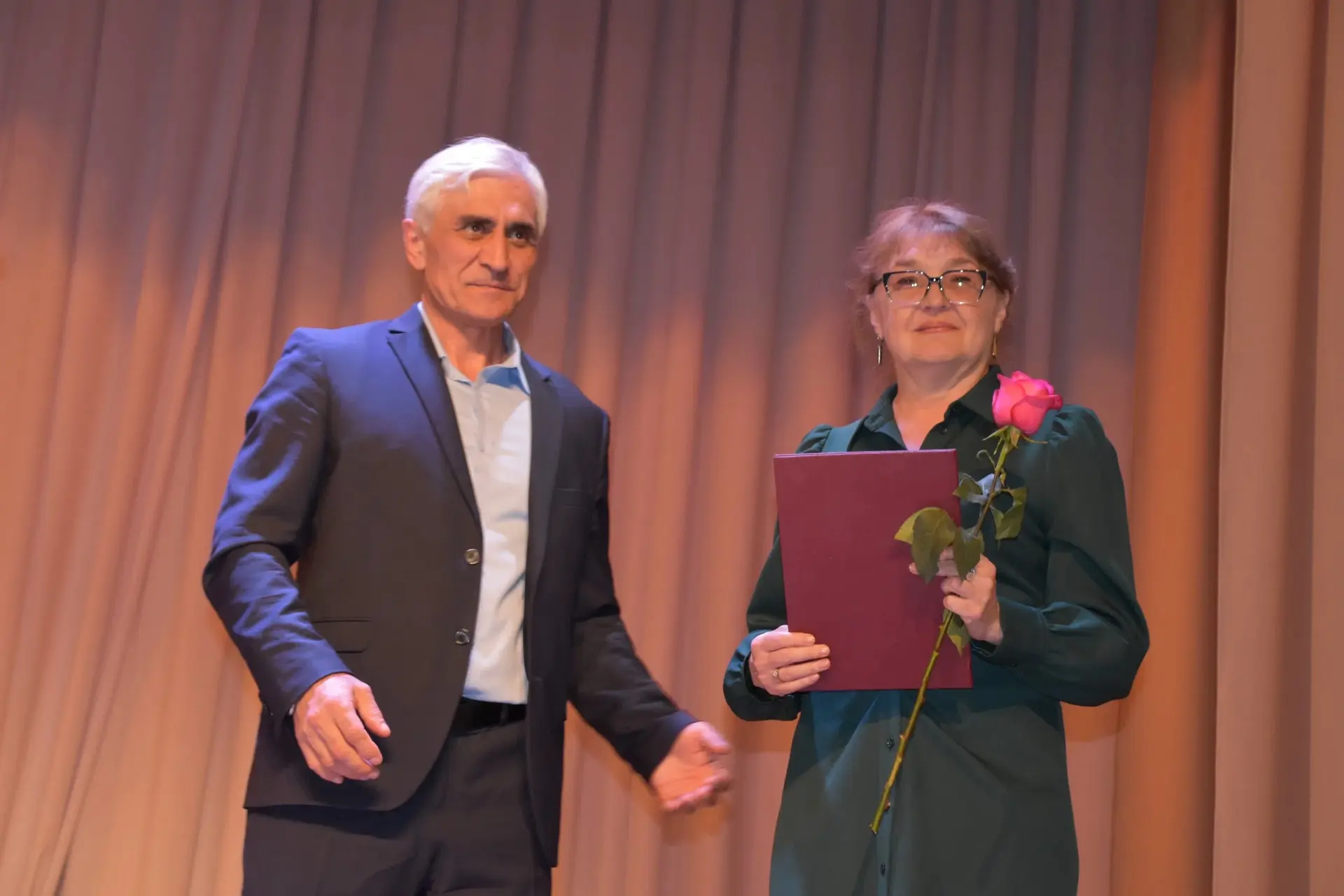 Две очаровательные отличницы Спасской районной больницы!

Да-да, в медицине такое тоже бывает. Тольк