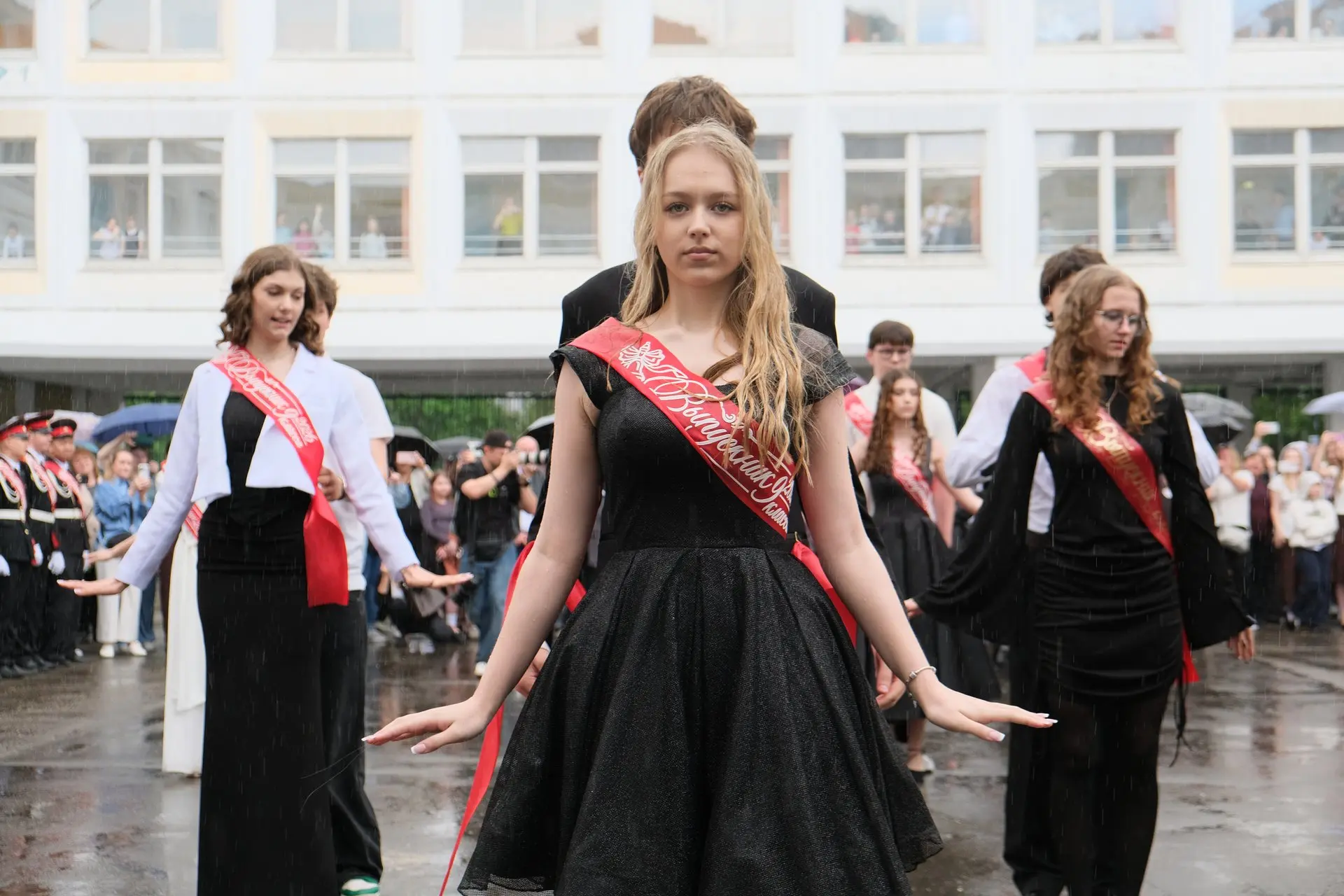 🎓 Последний звонок для 9-х классов: в добрый путь!  Дорогие наши девятиклассники! Сегодня для вас пр