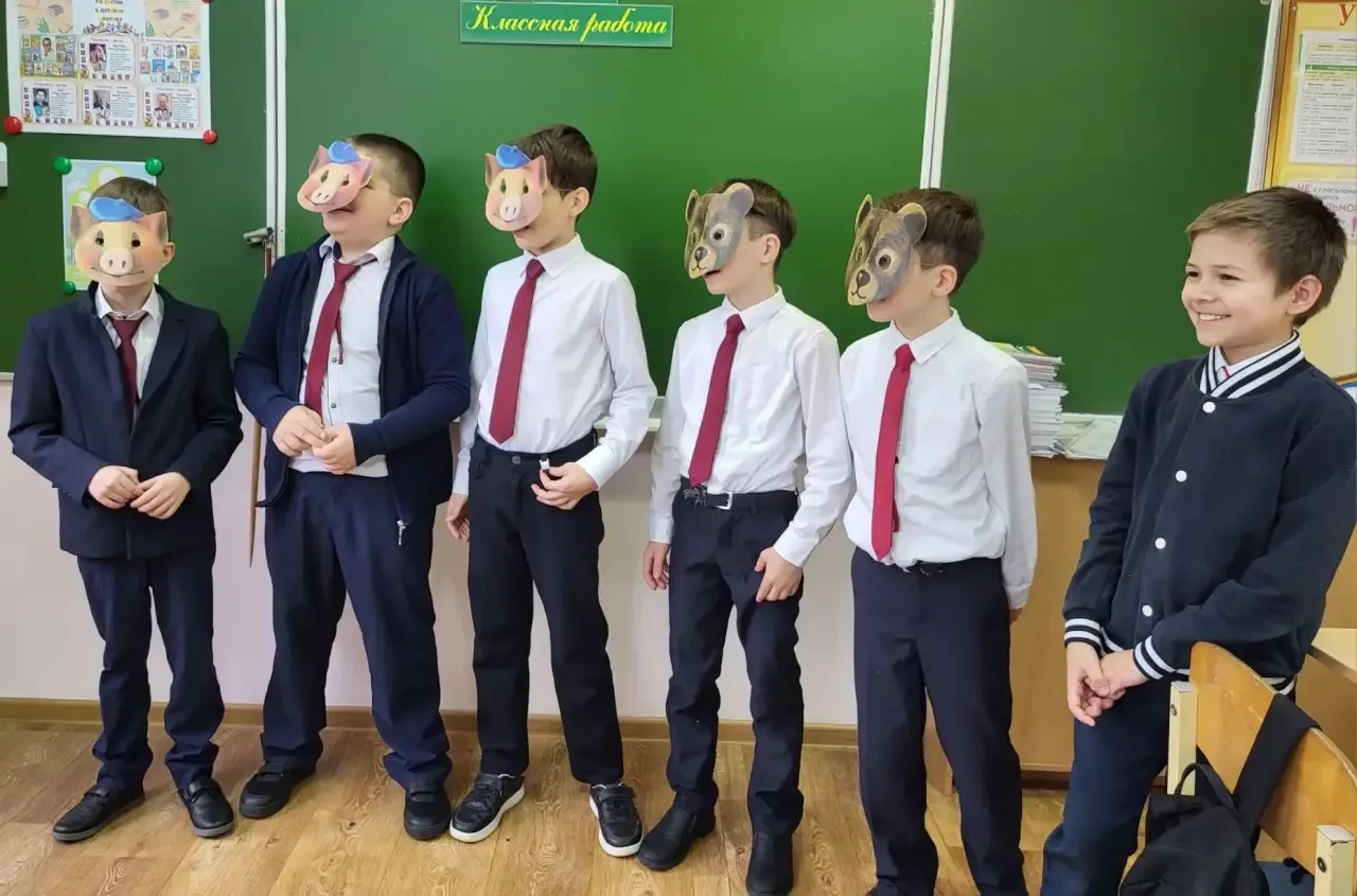 🎭 27 марта — Всероссийский день театра! 🎭   Сегодня в нашей школе этот праздник прошёл на одной волн
