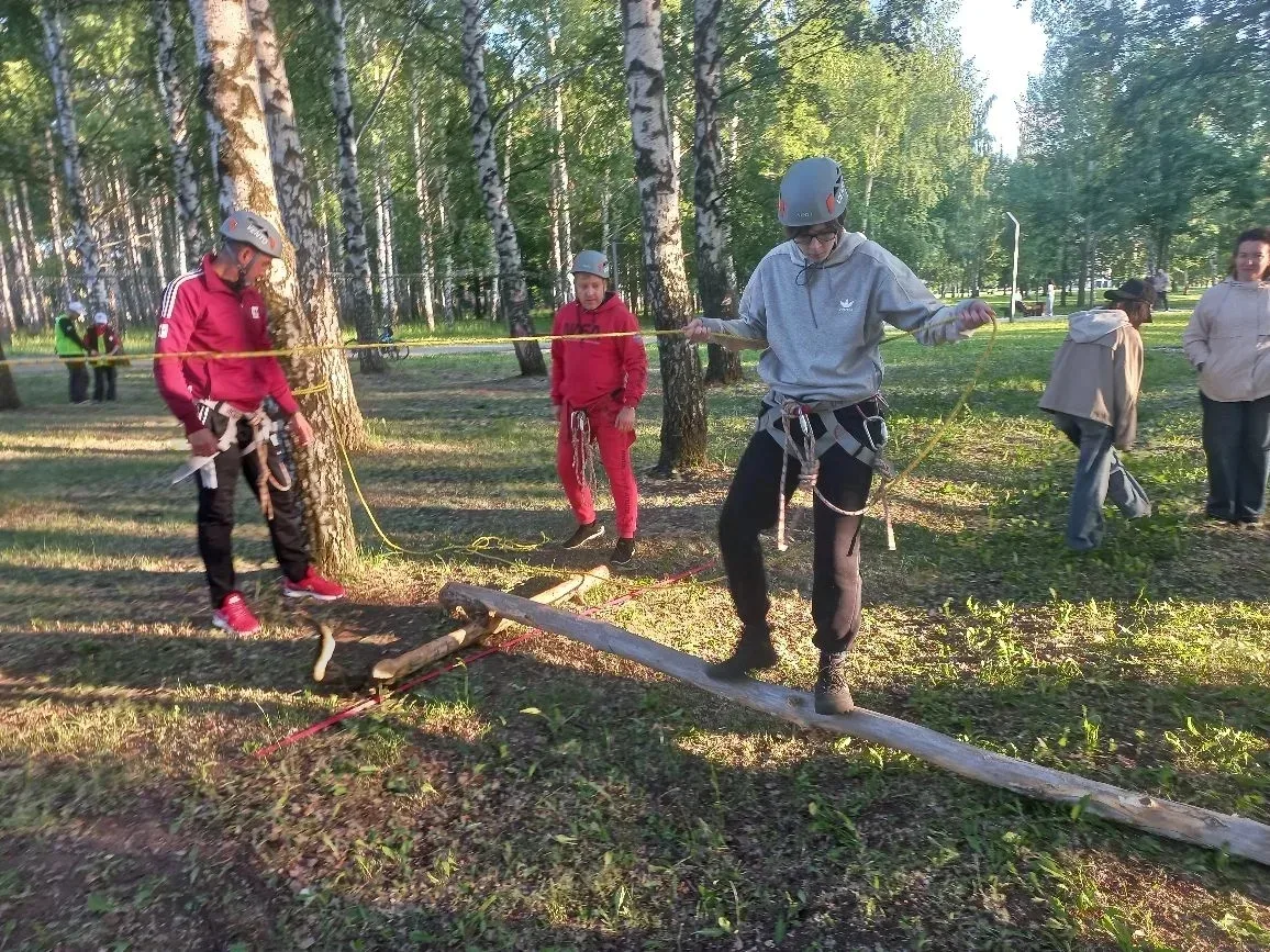 🏆 Спортивный азарт и семейный уют: наши туристы – в тройке лидеров! 🌿🏕
