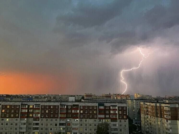 ⚡️ Штормовое предупреждение объявлено в Томске. 

Днем 14.06- сутки 15-16.06 по области и г. Томску 