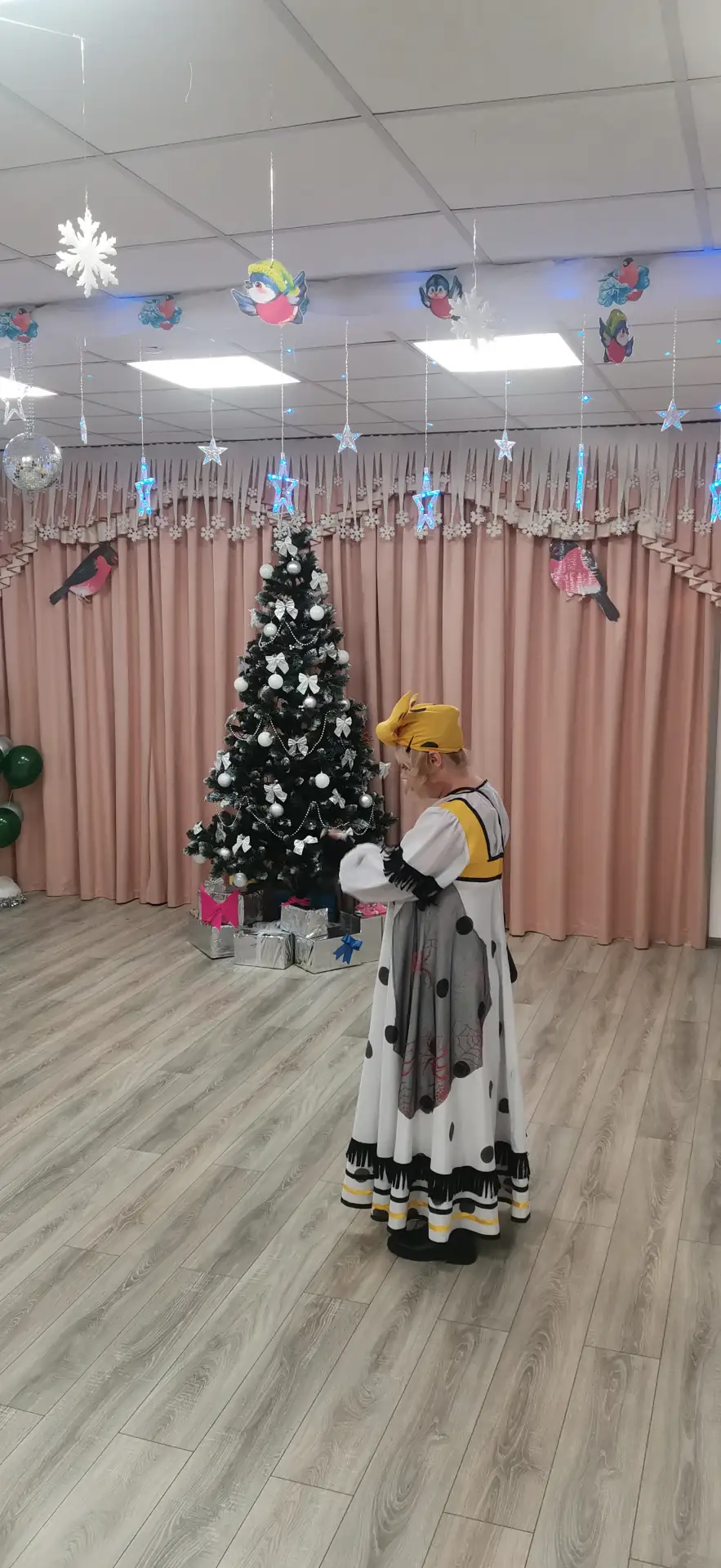 Новогодняя сказка в детском саду