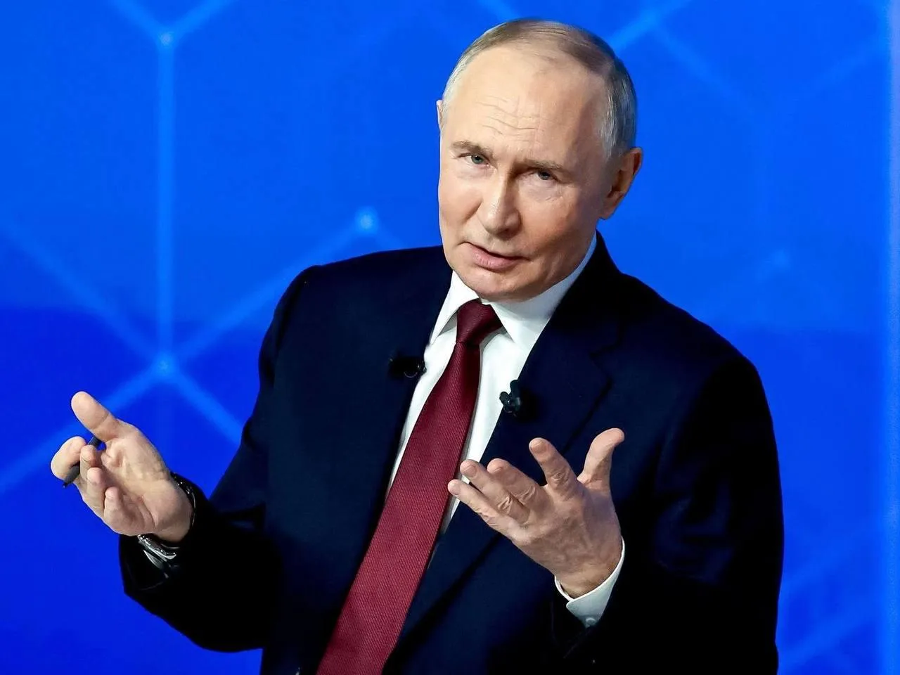 В Кремле началась подготовка к Прямой линии с Путиным, сообщил Дмитрий Песков
