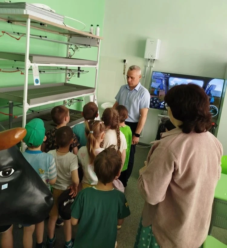 🌱 Сегодня старшая группа «Непоседы» побывала на увлекательной экскурсии в Ковригинской...