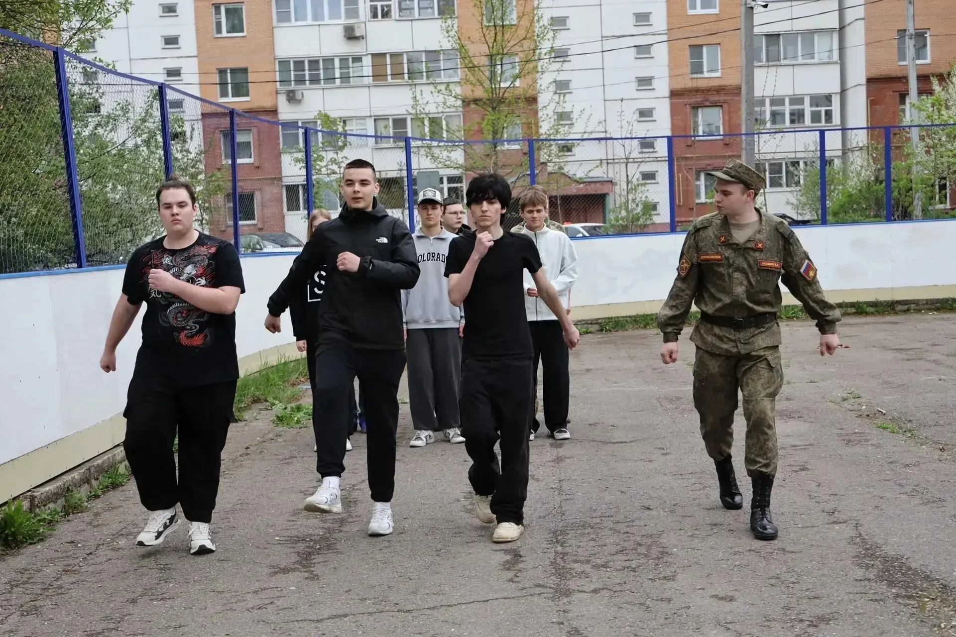 🇷🇺 Старт военных сборов: курс на мужество и дисциплину!    У студентов 2-го курса Звенигородского фи