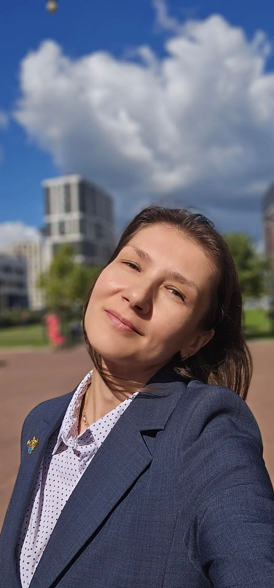 Солнце — редкий гость в этом году, но сегодня оно будто специально пробилось сквозь туч...