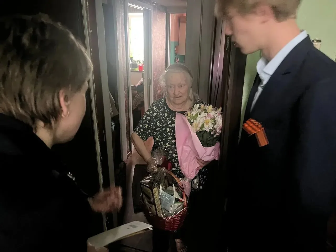 На протяжении всей праздничной недели, в преддверии Дня Победы, наши ученики, родители и классные ру