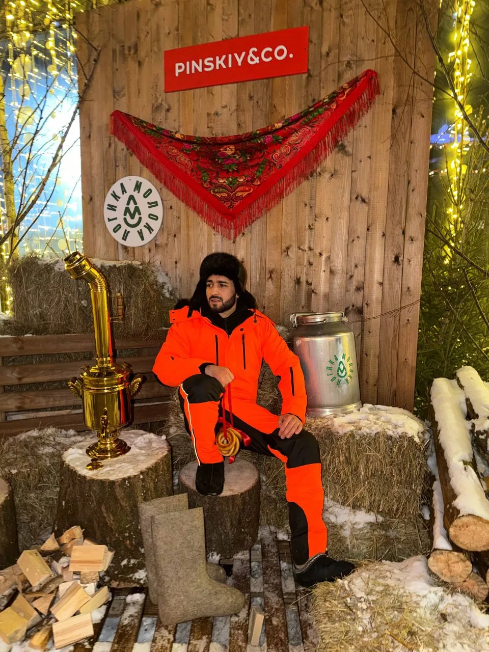 Все выходные - на Лужниках ❄️  Поймал тот самый зимний вайб: утром - лыжи по свежему воздуху, потом 
