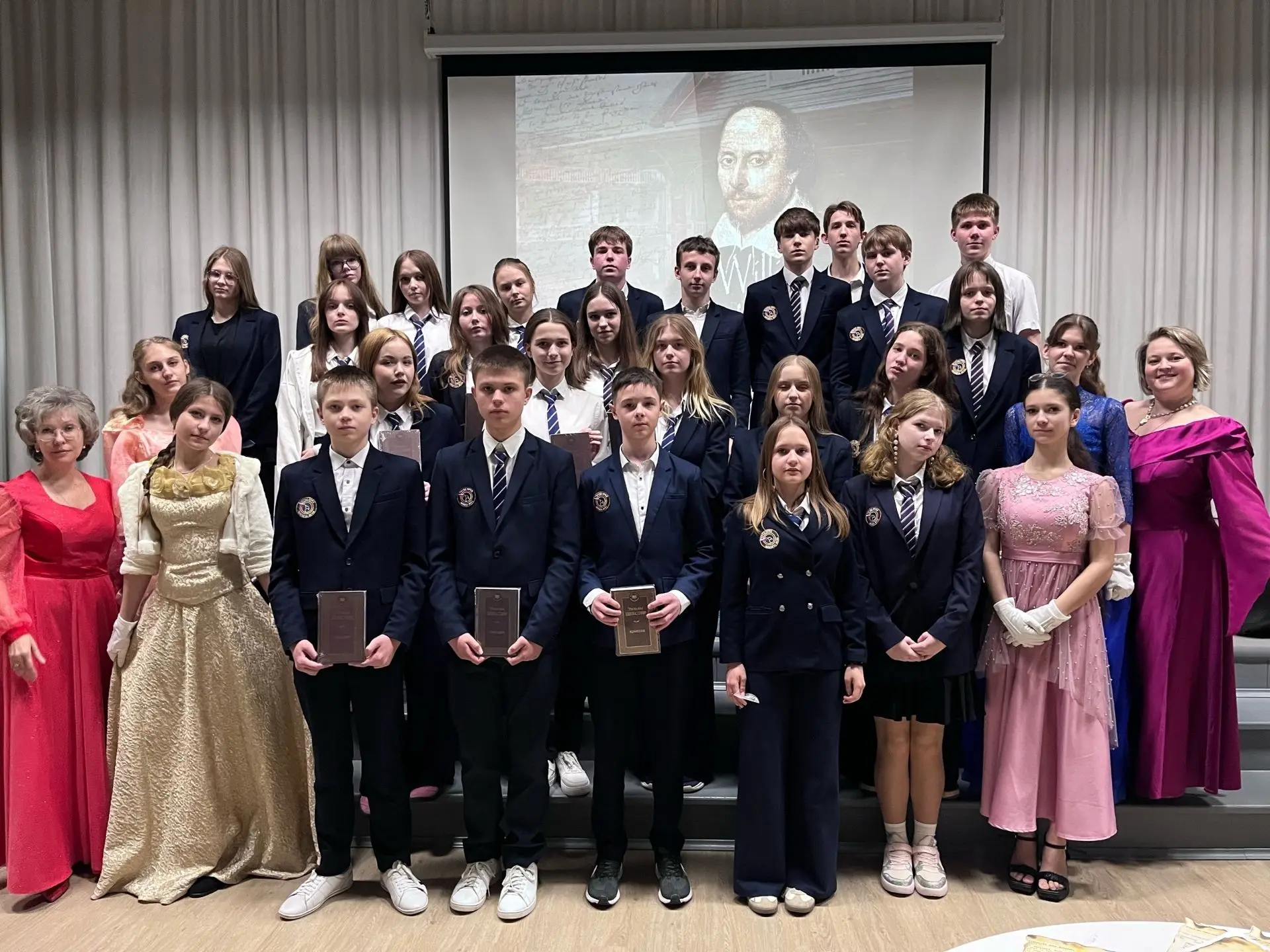 ✨Сегодня наши восьмиклассники почувствовали на себе силу слова. Слова, сказанного, написанного, прои