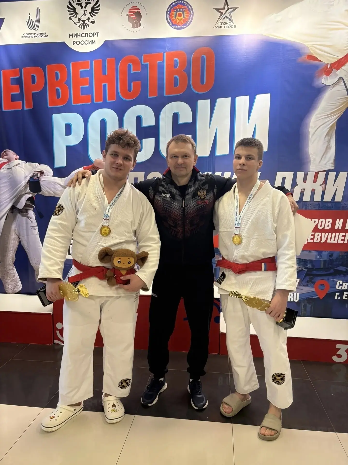 Одаренные дети Рязанской области получили именные стипендии Губернатора. В их числе ученик 10А класс