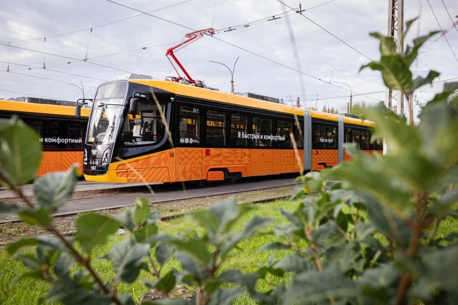 🚃Продолжается поставка новых трехсекционных низкопольных трамваев модели 71-639 «Касто...