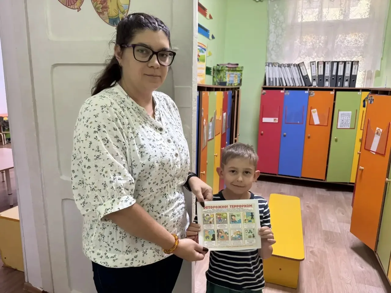 Дети подготовительной группы сегодня стали настоящими проводниками важных знаний: они р...