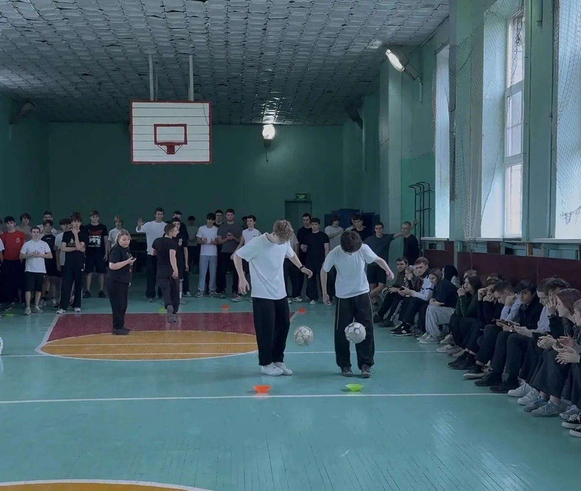 "А ну-ка, парни!"                                                                                   