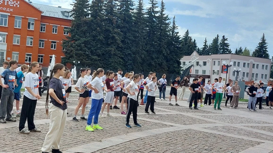🇷🇺 9 М класс — в строю наследников Победы! 🔥  Наши Горячков Георгий, Беляцкий Константин, Булавина В
