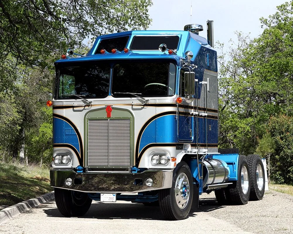 Старый грузовик тоже может быть красивым: Kenworth K100 1963 года