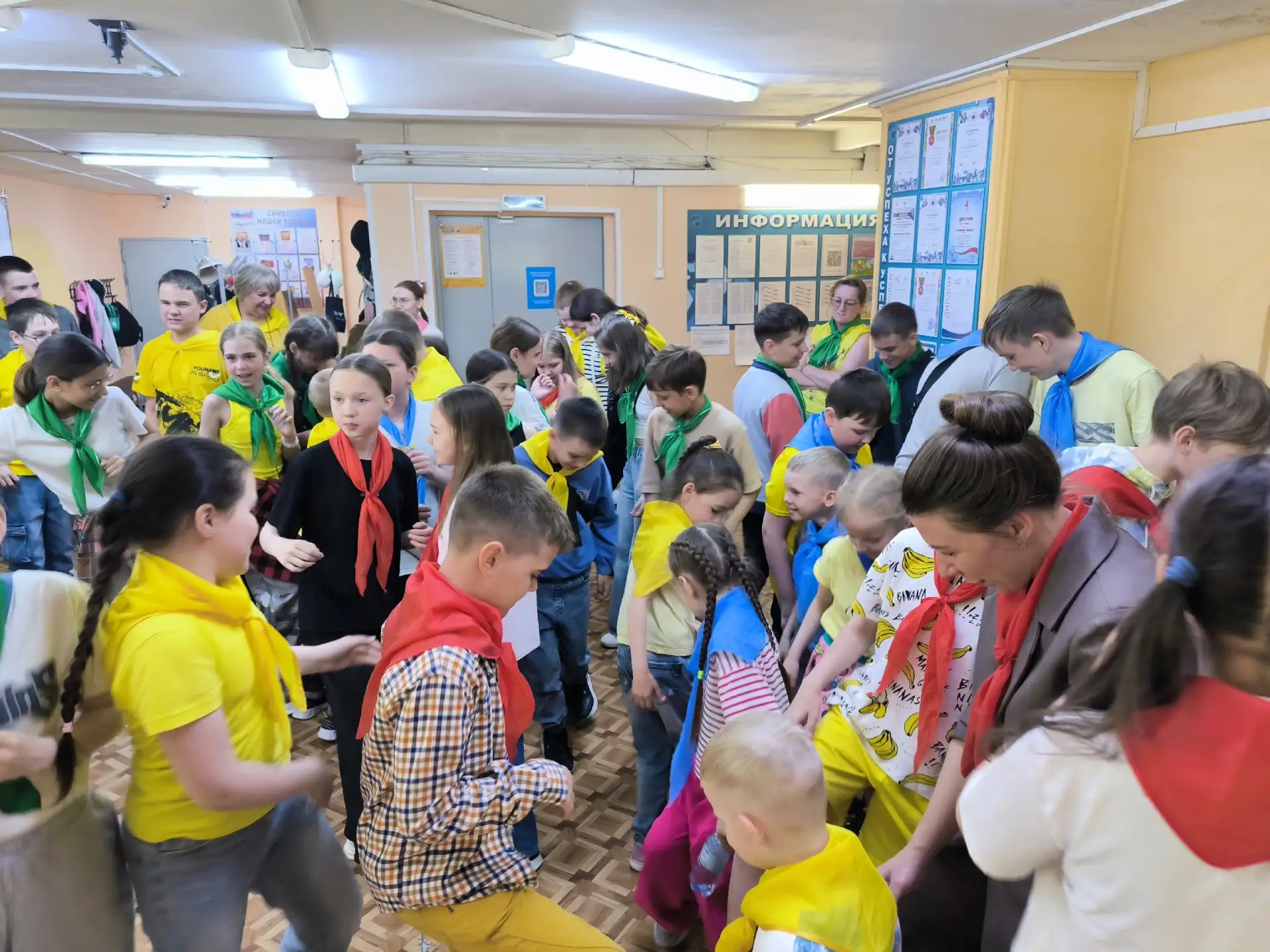 Сегодня в #ЦДОД цвет настроения #желтый, как яркий солнечный день☀️