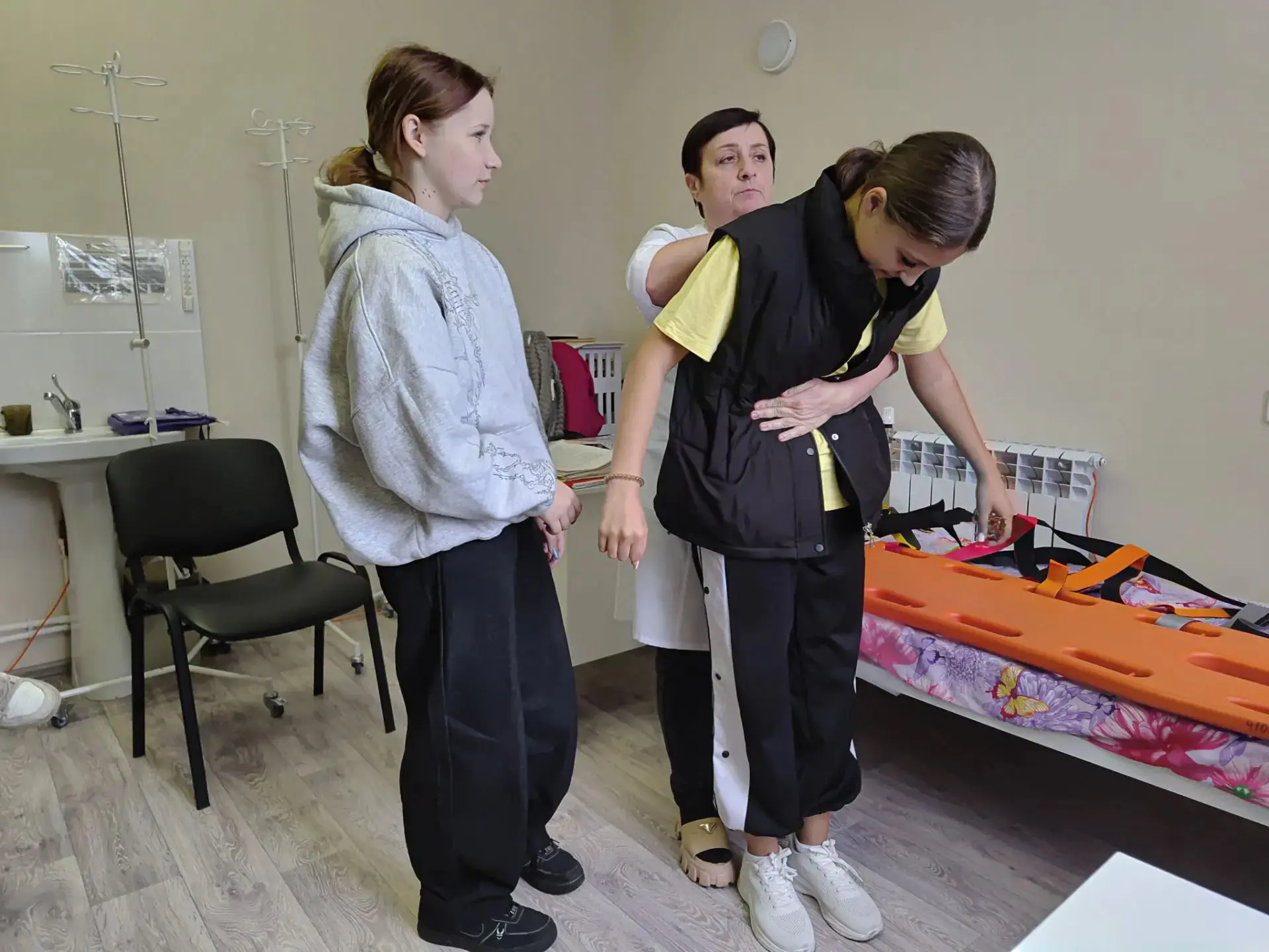 Сотрудники Великоархангельской врачебной амбулатории провели обучающее занятие для школ...