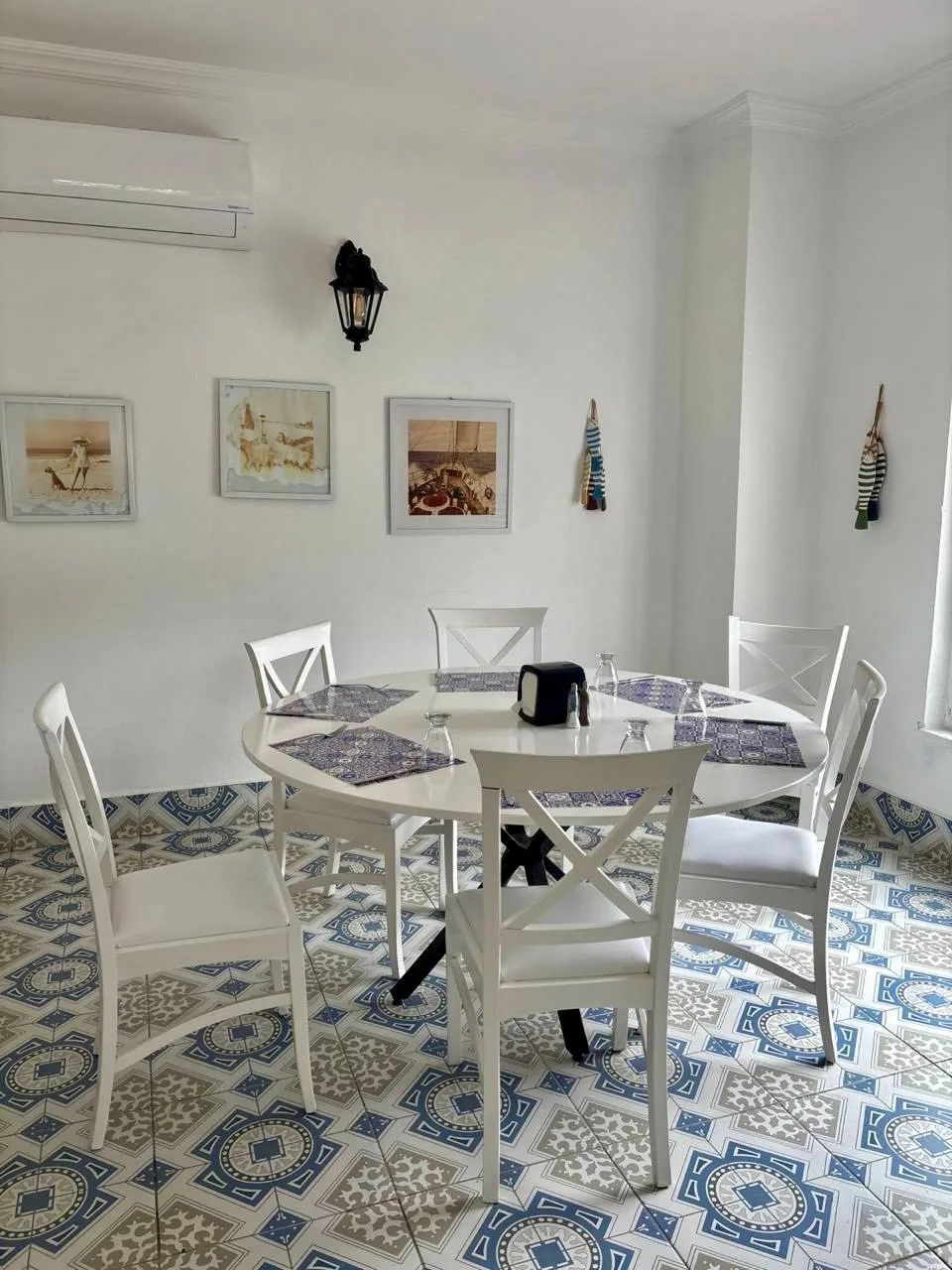 Casa Blanca Beach                     Hotel 4*