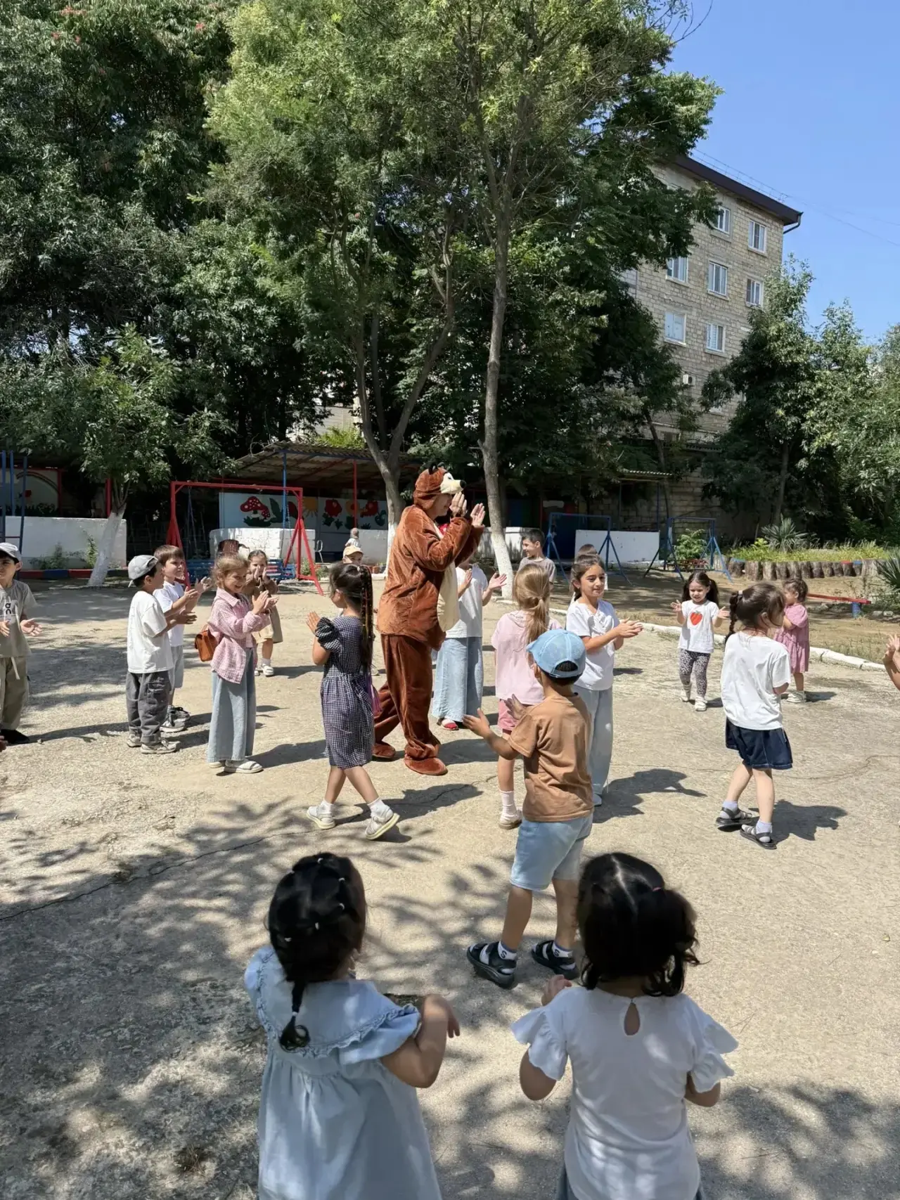 Сегодня в нашем детском саду был необычный день! К ребятам в гости пожаловал сам лесной...