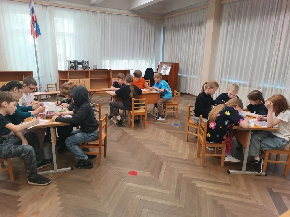 В детском школьном лагере "Солнышко" психологом Центра, Белой Юлией Владимировной, проведёно творчес
