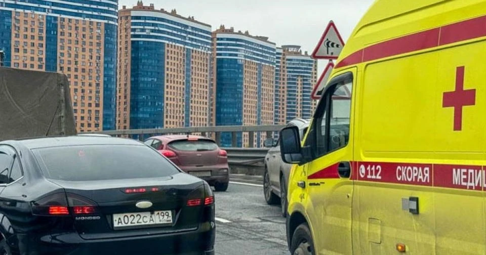 ДТП на Киевском шоссе у Рассудово — две машины перекрыли дорогу ⚠️