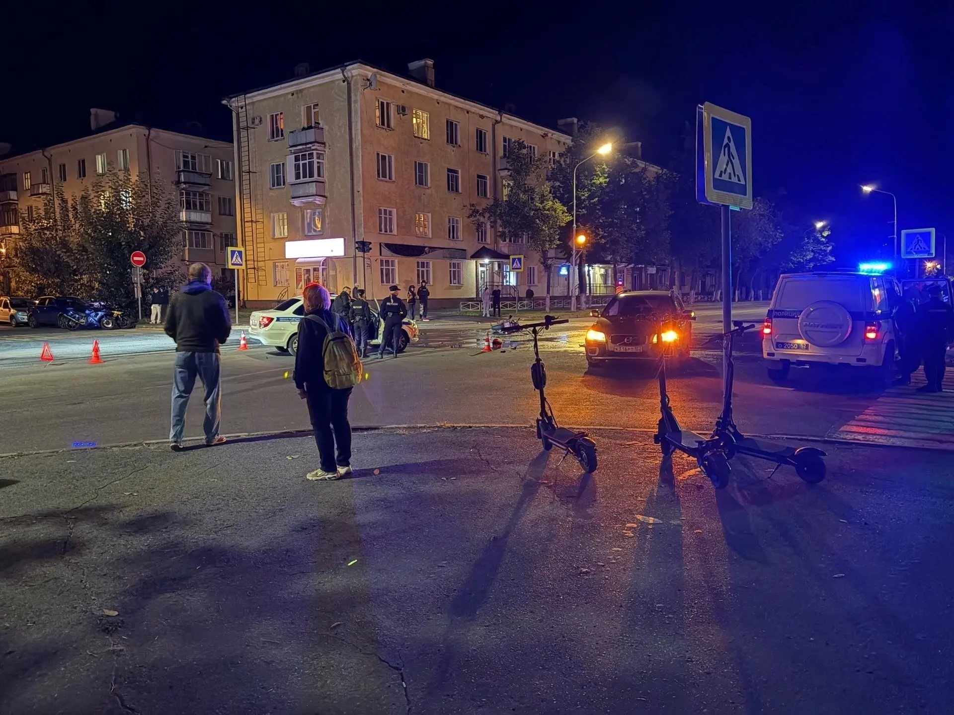 👤 Саров.