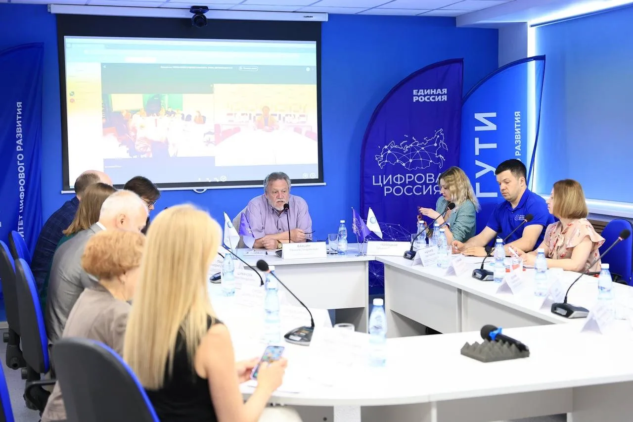⚡️ В 🌀ПГУТИ обсудили вызовы эпохи синтетического контента

В Международный день блогера в 🌀ПГУТИ с