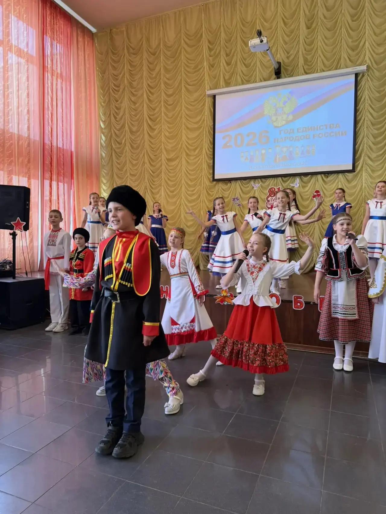 🎉Праздичный концерт «Этот День Победы!» прошел 8 мая в актовом зале лицея. В исполнени...