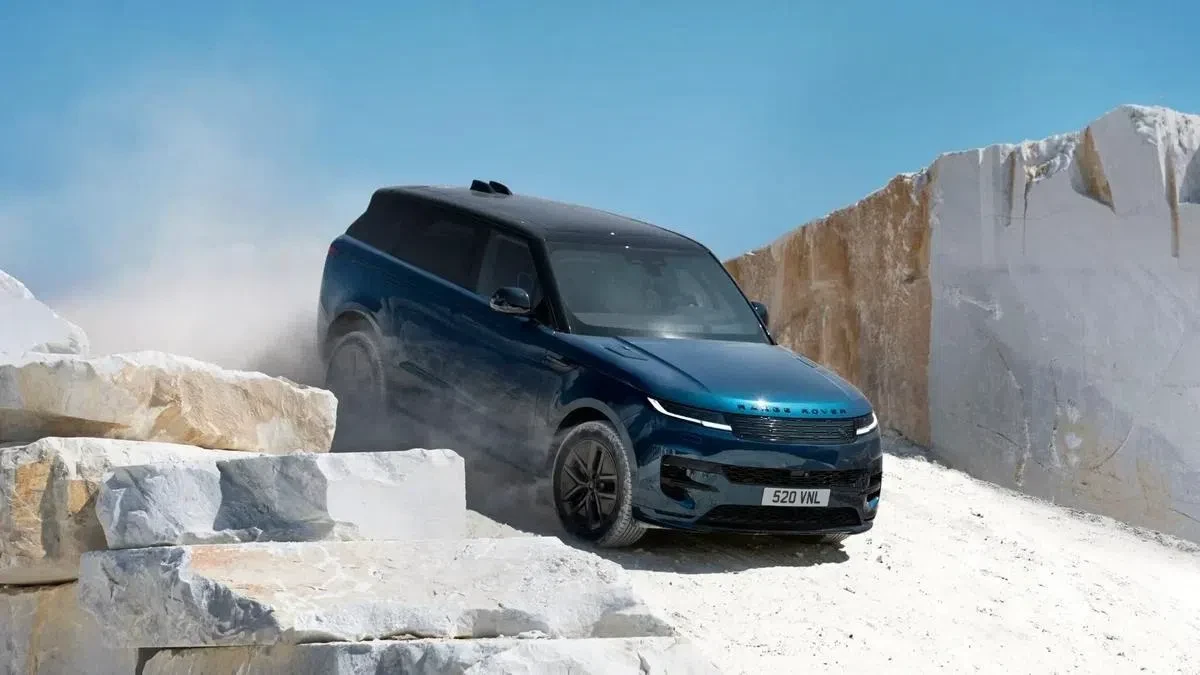 Карьерный рост? Range Rover Sport сделали «электричкой» ⚡
