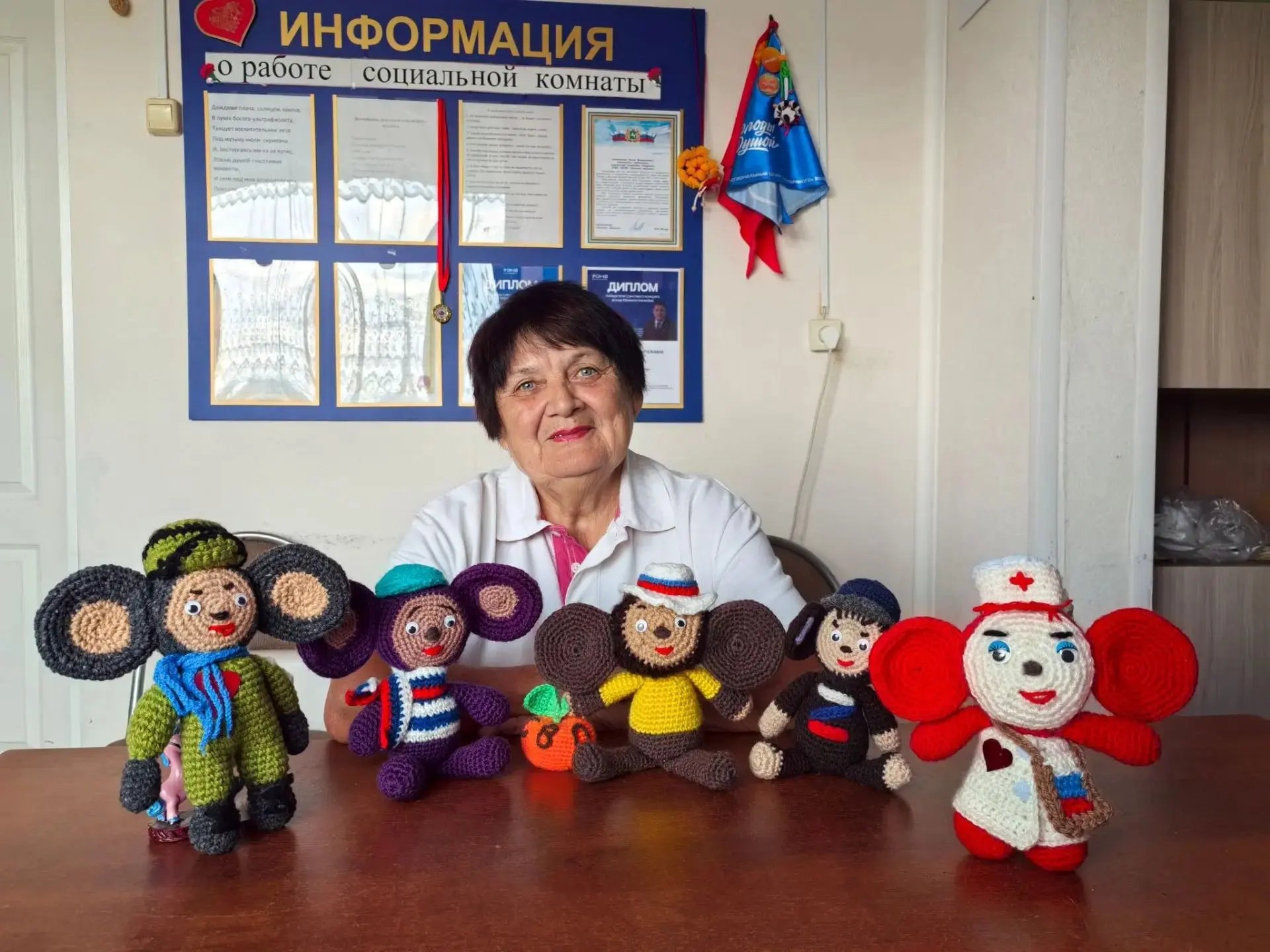 Серебряные» волонтёры продолжают оказывать искреннюю и очень необходимую поддержку наши...