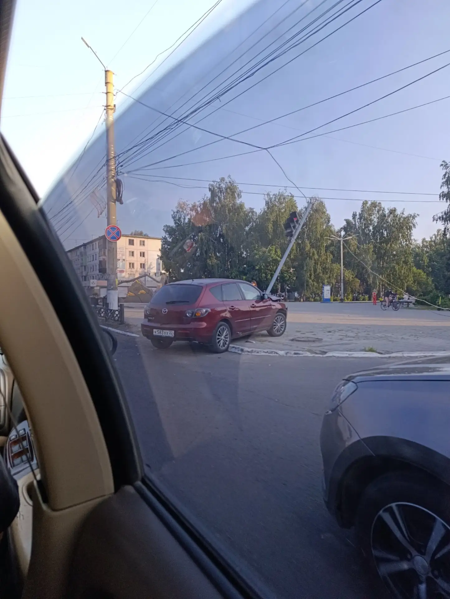 ДТП сейчас на пересечении Ленина-Коммунарский.