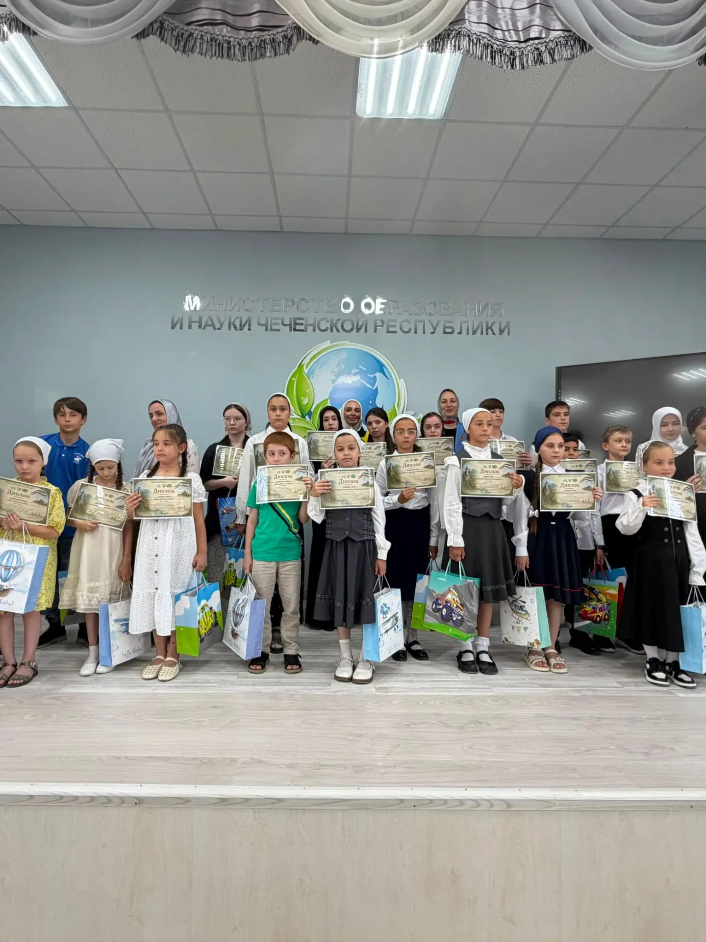 🎉 Обучающаяся ДДЮТиЭ г. Серноводское Хамидова Амира заняла 1 место в республиканском к...