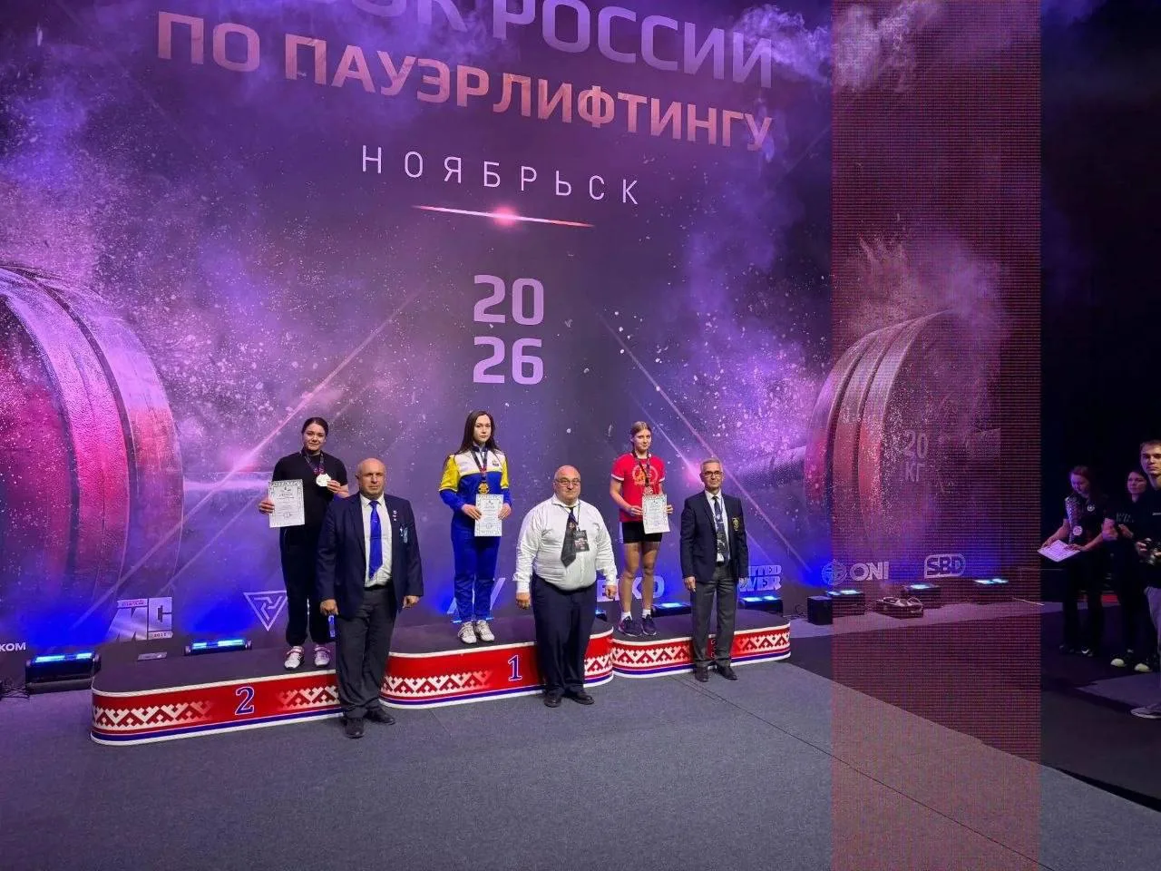 Ульяновские девушки взяли золото и серебро на Кубке России по пауэрлифтингу.