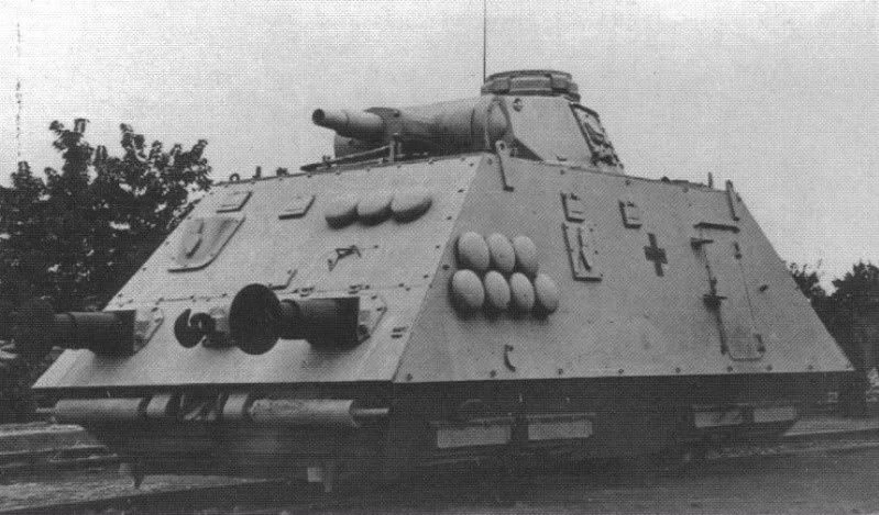 Немецкая бронедрезина "Artilleriewagen" производства фирмы Steyr. Башня и большая часть...