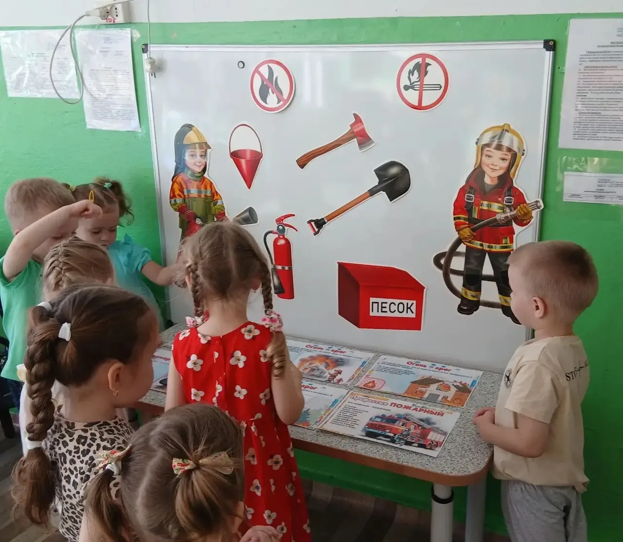 💥В младшей группе «Петушок» состоялись занятия по основам пожарной безопасности. 💥В д...