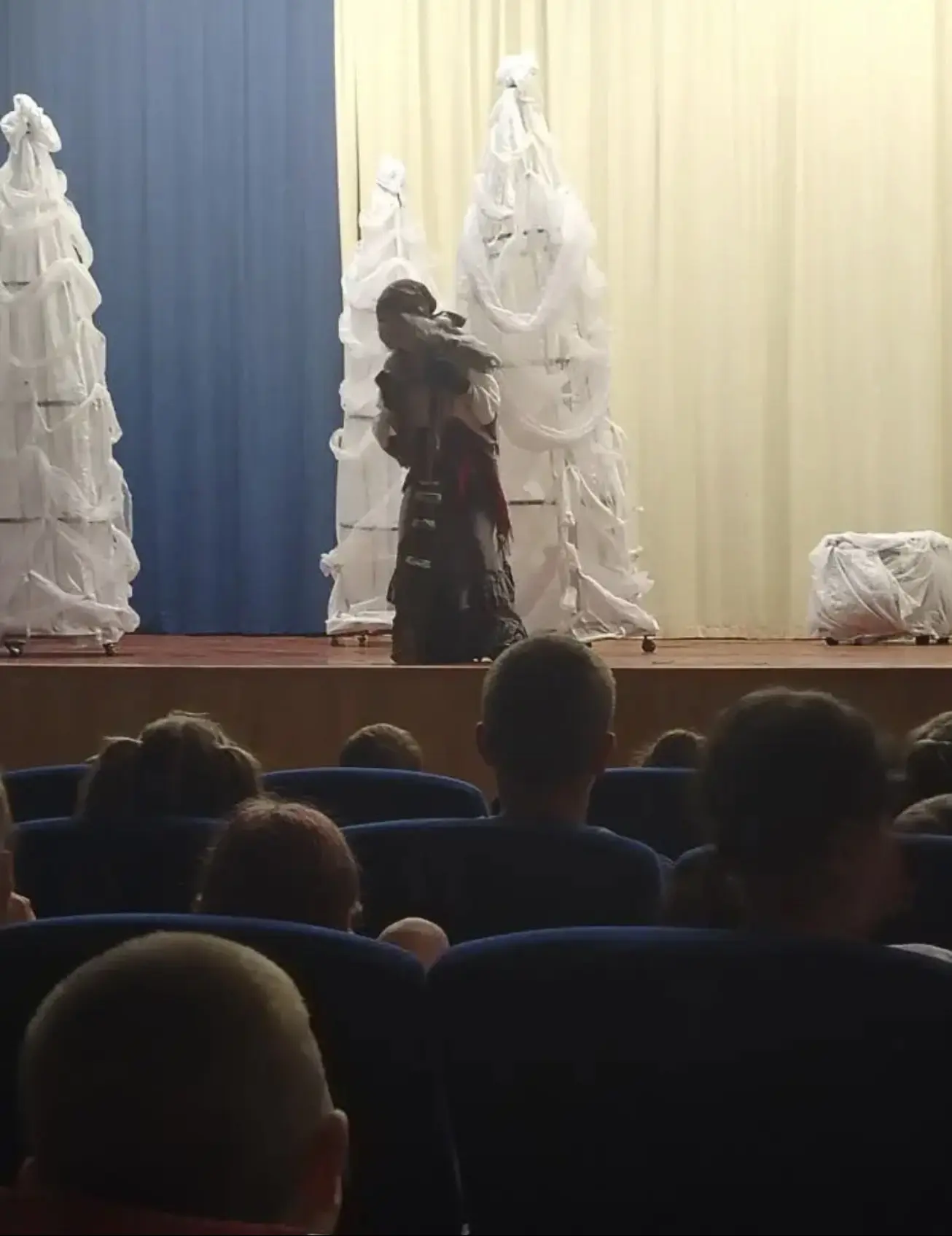 🎉День открытия пришкольного лагеря — это всегда яркое и запоминающееся событие, задающ...