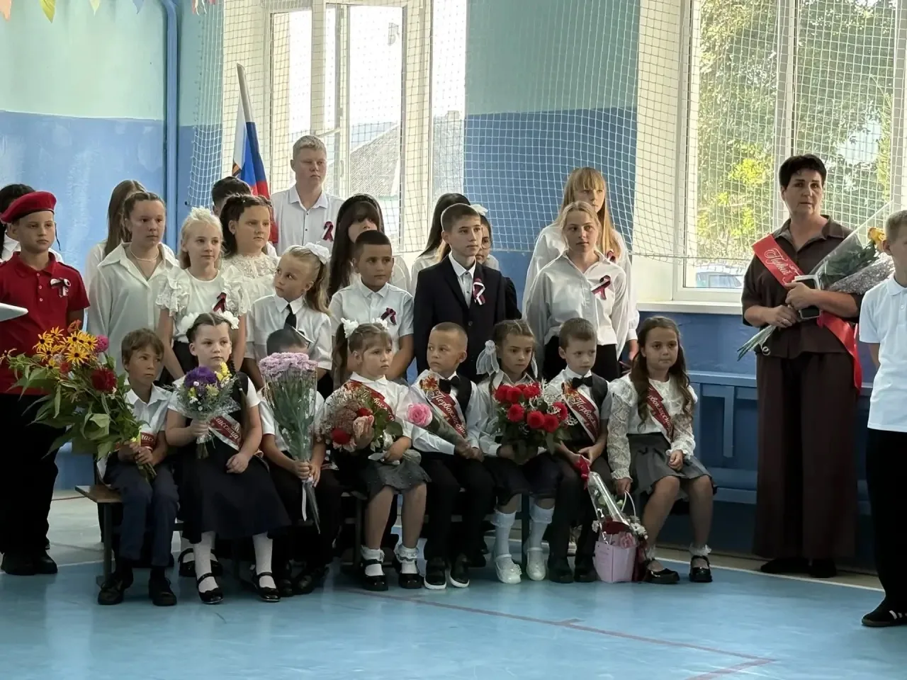 🎉 С Днём знаний! 🎉Сегодня, 1 сентября, в нашей школе прошла торжественная линейка, по...